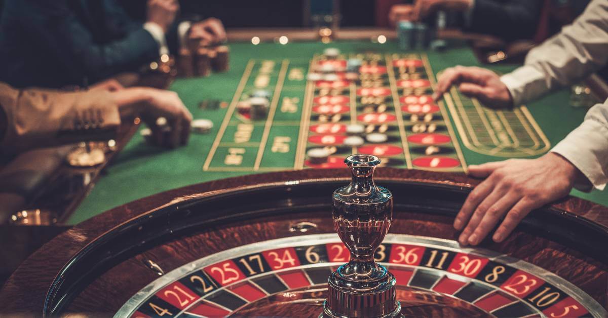 Casinosupply 319669 Roulette Table Players Image A1