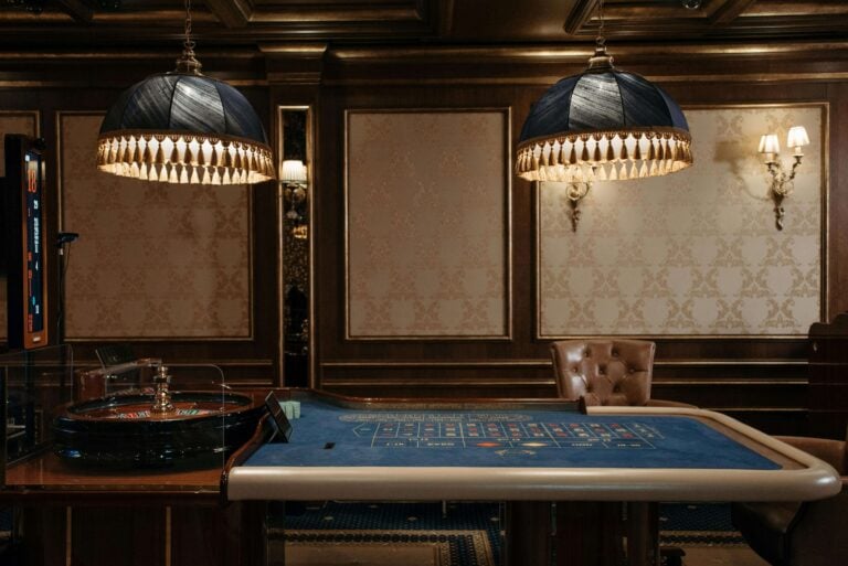 Casino in Niagara Falls, Canada: Where To Play & Stay